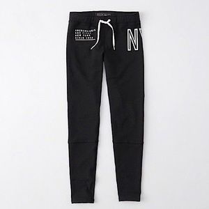 Abercrombie & Fitch Black Logo Fleece Leggings | Size Medium